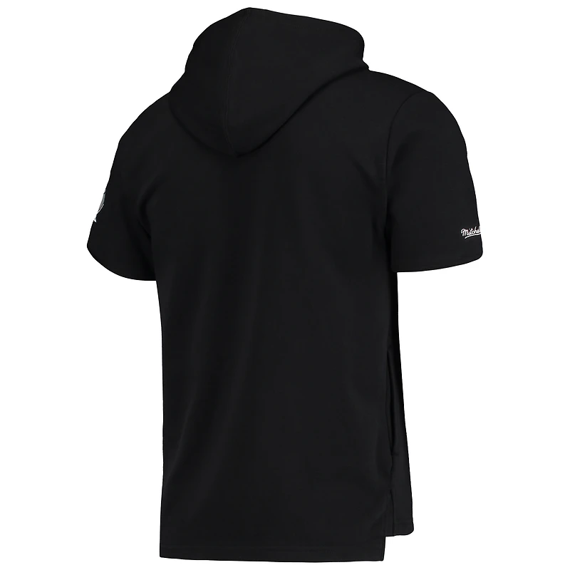 T-shirt à capuche noir Mitchell & Ness Las Vegas Raiders Game Day pour homme