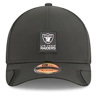 Casquette ajustable noire New Era Las Vegas Raiders 2025 Sideline M-Crown 9FORTY pour homme