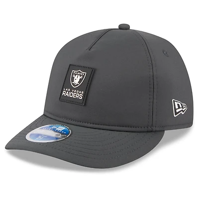 Men's New Era Charcoal Las Vegas Raiders 2025 Sideline Cold Weather Retro Crown 59FIFTY Fitted Hat
