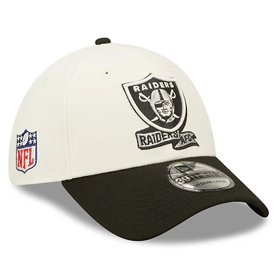 Las Vegas Raiders 2022 Sideline crème/noir New Era pour homme - Casquette flex bicolore 39THIRTY