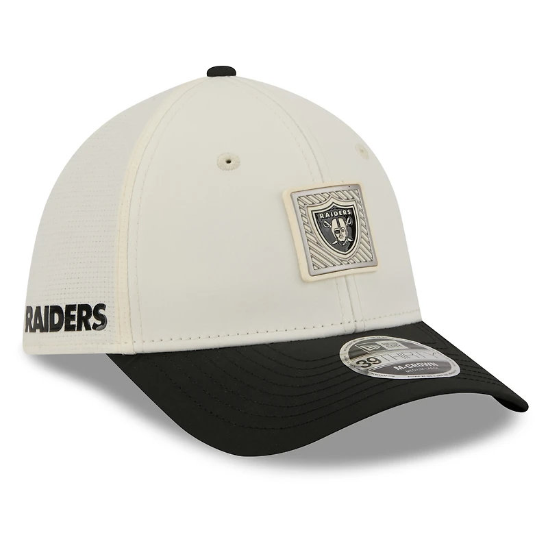 Men's New Era Cream/Black Las Vegas Raiders 2026 NFL Training Camp 39THIRTY M-Crown Flex Hat