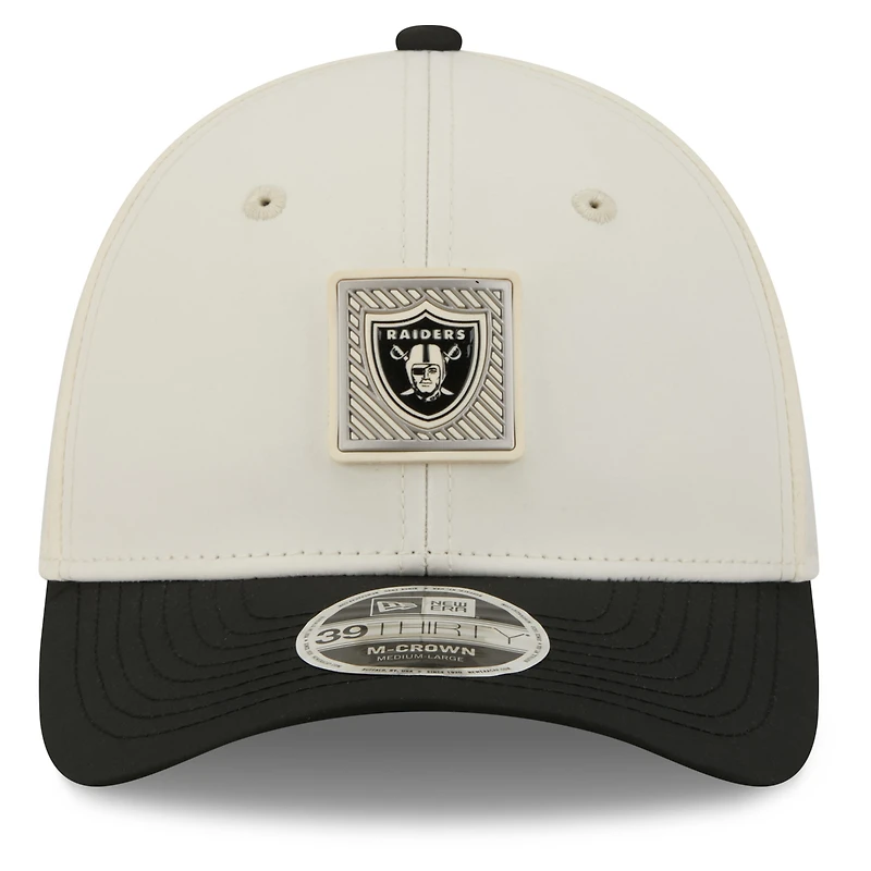 Men's New Era Cream/Black Las Vegas Raiders 2026 NFL Training Camp 39THIRTY M-Crown Flex Hat