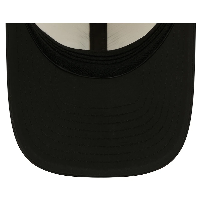 Casquette New Era Flex crème/noire pour homme, Las Vegas Raiders, camp d'entraînement NFL 2026, modèle 39THIRTY M-Crown