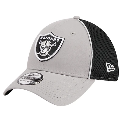Casquette flexible 39THIRTY Pipe des Las Vegas Raiders New Era pour hommes, gris/noir