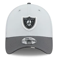 Men's New Era  Gray/Graphite Las Vegas Raiders 2025 NFL Training Camp 39THIRTY Flex Hat