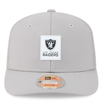 Casquette camionneur ajustable 9SEVENTY grise New Era pour homme, édition 2025 des Las Vegas Raiders