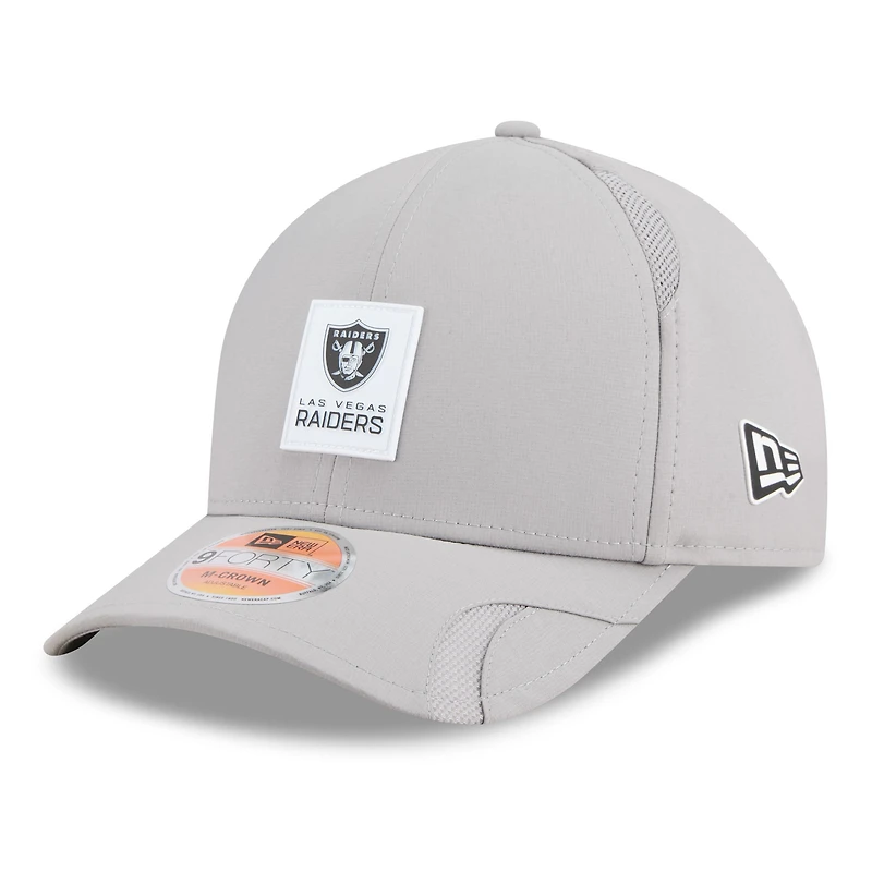 Casquette ajustable New Era grise Las Vegas Raiders 2025 Sideline M-Crown 9FORTY pour homme