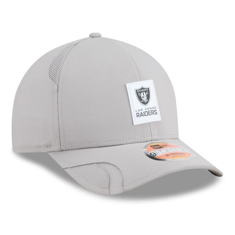 Casquette ajustable New Era grise Las Vegas Raiders 2025 Sideline M-Crown 9FORTY pour homme