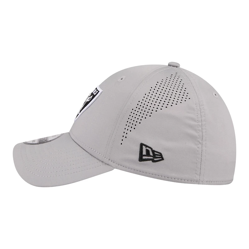 Men's New Era Gray Las Vegas Raiders Perforated 39THIRTY Flex Hat