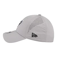 Men's New Era  Gray Las Vegas Raiders Perforated 39THIRTY Flex Hat