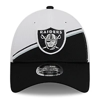 Men's New Era  White/Black Las Vegas Raiders 2023 Sideline 9FORTY Adjustable Hat