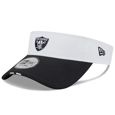 Visière ajustable New Era blanche/noire pour homme, camp d'entraînement NFL 2025 des Las Vegas Raiders