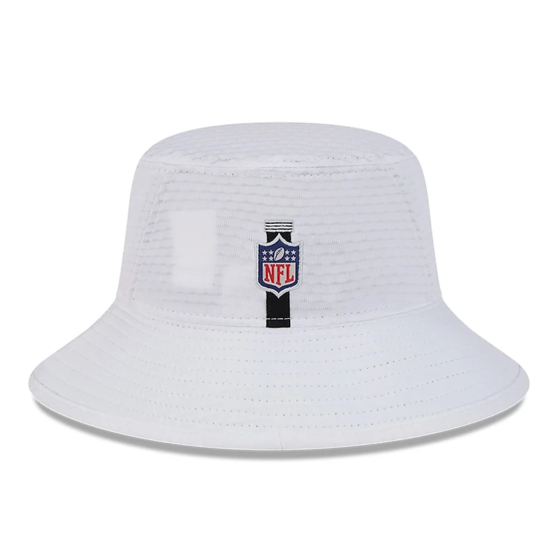 Bob extensible New Era pour hommes des Las Vegas Raiders 2024 NFL Training Camp blanc