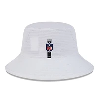 Bob extensible New Era pour hommes des Las Vegas Raiders 2024 NFL Training Camp blanc
