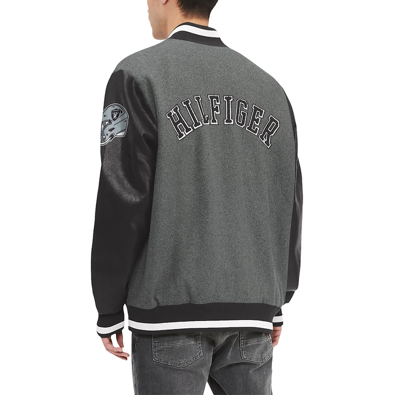 Veste universitaire à bouton-pression Tommy Jeans gris Las Vegas Raiders Gunner pour hommes