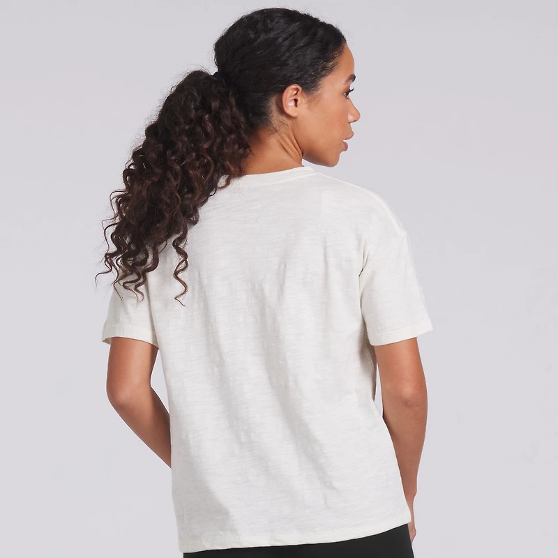 T-shirt boxy flammé crème Fanatics pour femme, motif Las Vegas Raiders, Trick Play