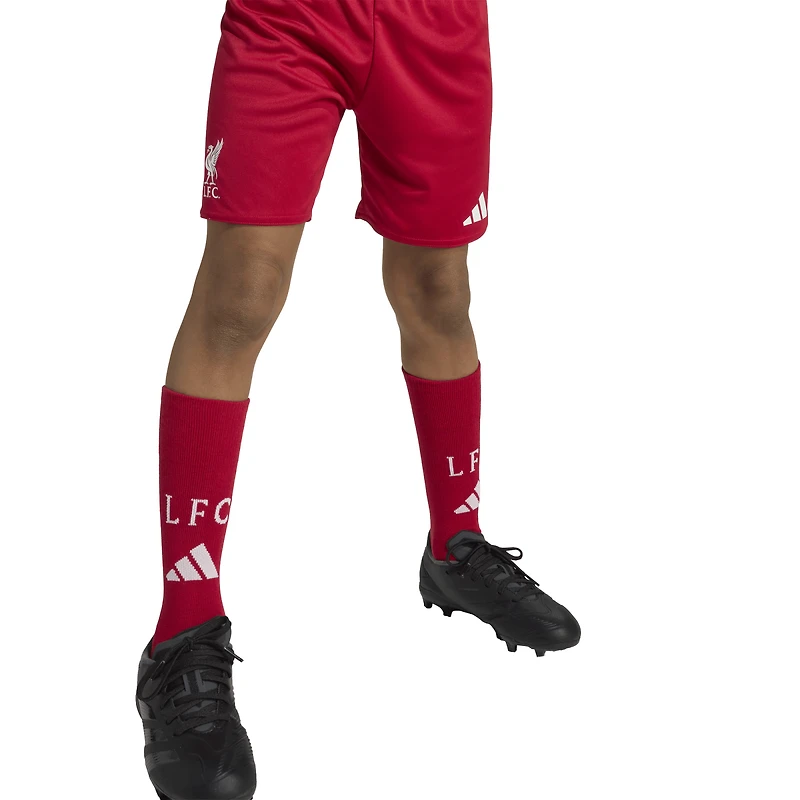 Mini-kit adidas rouge Liverpool 2025/26 pour tout-petit