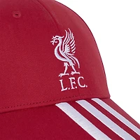 Casquette ajustable unisexe adidas rouge Liverpool à trois bandes