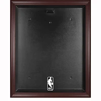 Vitrine de maillot avec logo NBA (2018 - présent) encadrée en acajou