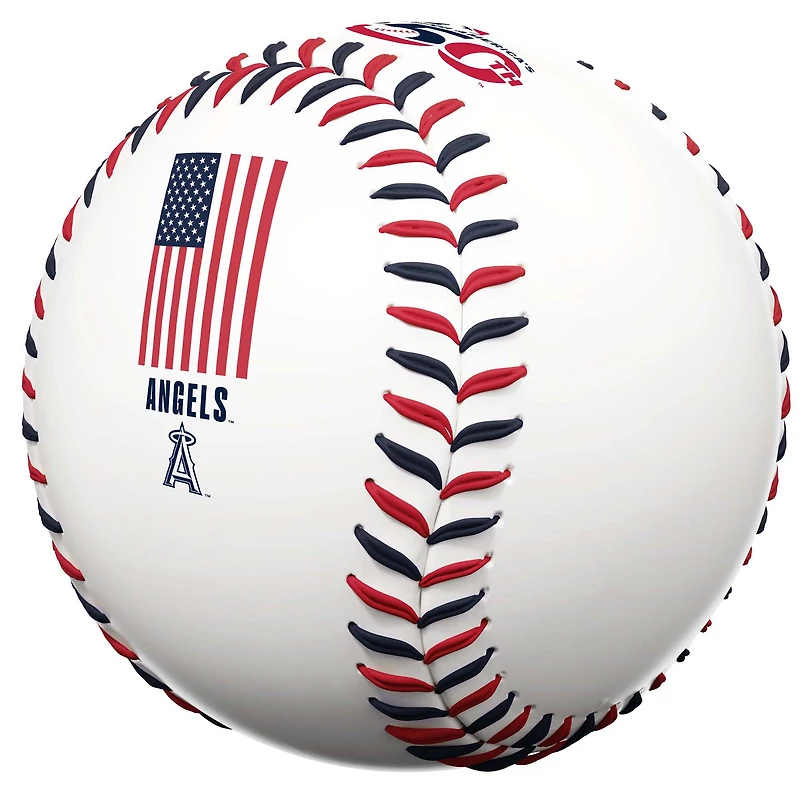 Les Los Angeles Angels Rawlings célèbrent le 250e anniversaire du baseball à double couture aux États-Unis.