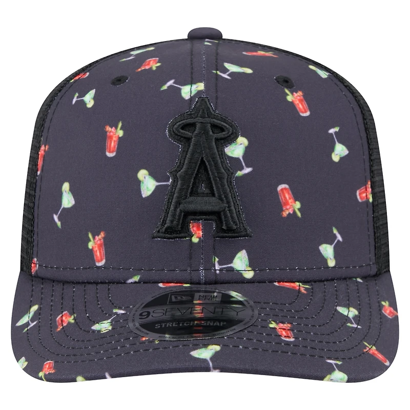 Casquette extensible à boutons-pression New Era noire Los Angeles Angels Adventure Drinks Pattern 9SEVENTY pour homme