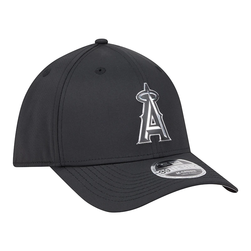 Men's New Era Black Los Angeles Angels Metallic 39THIRTY M-Crown Flex Hat