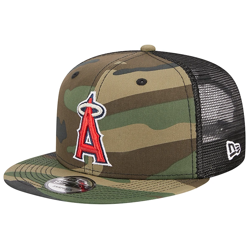 Casquette New Era Camo Los Angeles Angels Woodland Camo Trucker 9FIFTY Snapback pour homme
