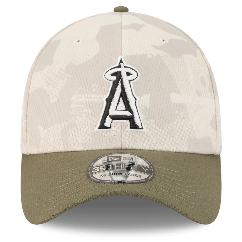 Men's New Era Light Beige/Olive Los Angeles Angels 2025 Armed Forces Day 39THIRTY Flex Hat