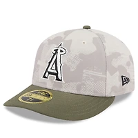 Casquette ajustée 59FIFTY basse pour homme New Era beige clair/olive Los Angeles Angels 2025 Armed Forces Day