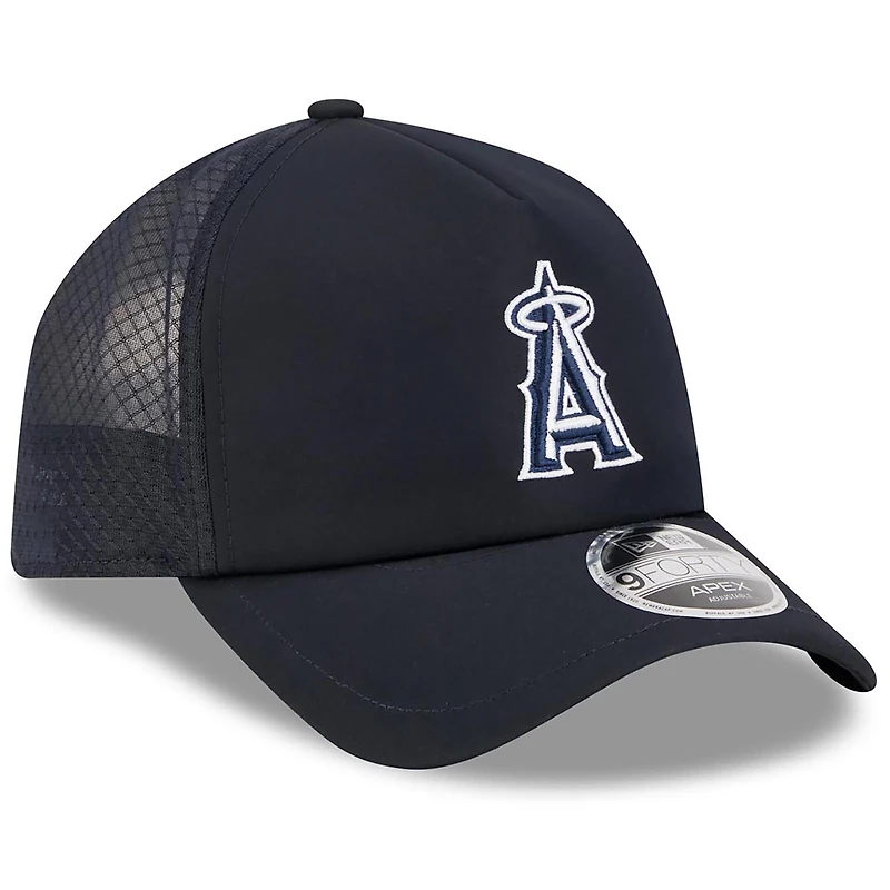 Men's New Era Navy Los Angeles Angels 2026 Batting Practice Apex 9FORTY Adjustable Trucker Hat