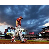 Photo non signée de Mike Trout, des Angels Los Angeles, marchant vers le bâton