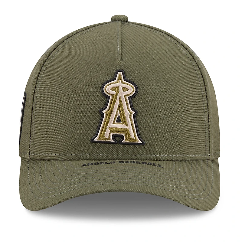 Casquette ajustable New Era Olive Los Angeles Angels 2026 Journée des forces armées 9FORTY M-Crown