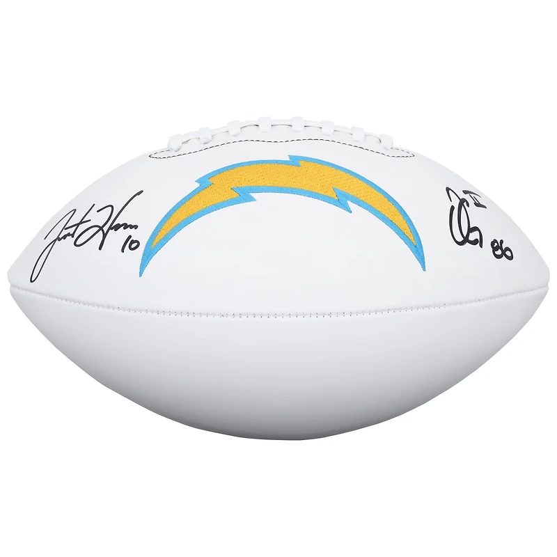 Ballon de football américain Wilson White Panel autographié par Justin Herbert et Oronde Gadsden des Chargers de Los Angeles