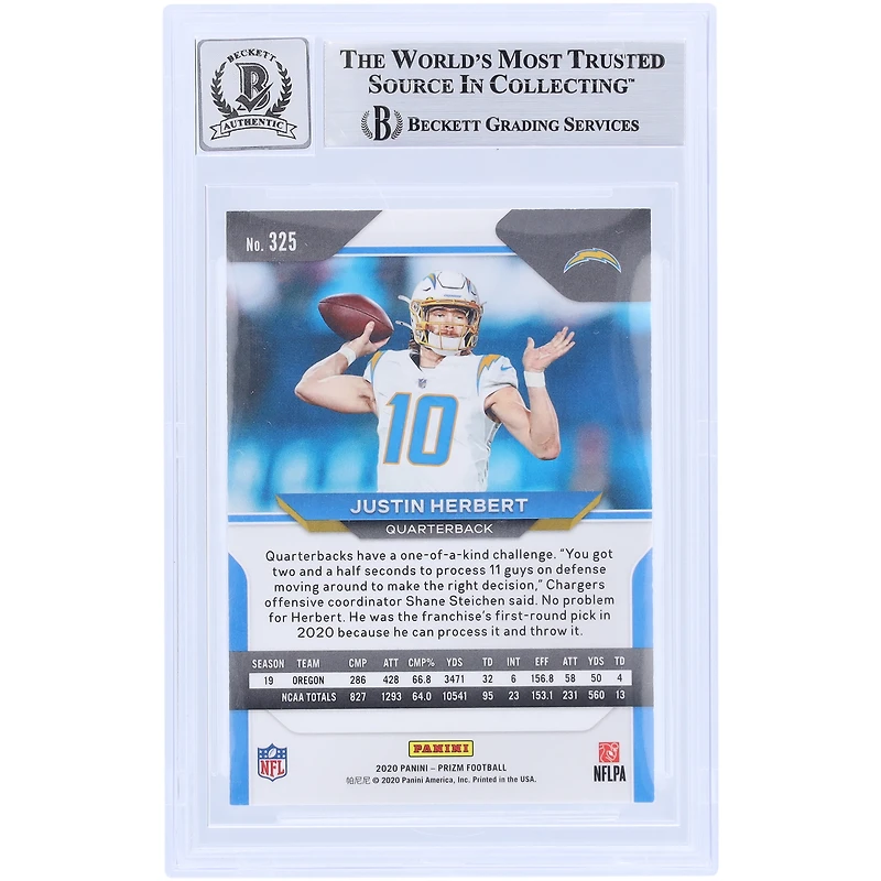 Justin Herbert Los Angeles Chargers Carte de recrue Panini Prizm #325 2020 autographiée Beckett Fanatics a été témoin d'une authentification 9/10
