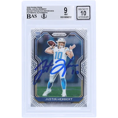 Justin Herbert Los Angeles Chargers Autographed 2020 Panini Prizm #325 Beckett Fanatics Witnessed Authenticated / Rookie Card