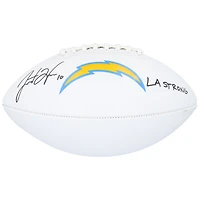 Ballon de football Franklin White Panel autographié par Justin Herbert des Los Angeles Chargers avec l'inscription « LA Strong »