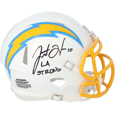 Casque Riddell Speed ​​Mini autographié par Justin Herbert des Los Angeles Chargers avec inscription « LA Strong »