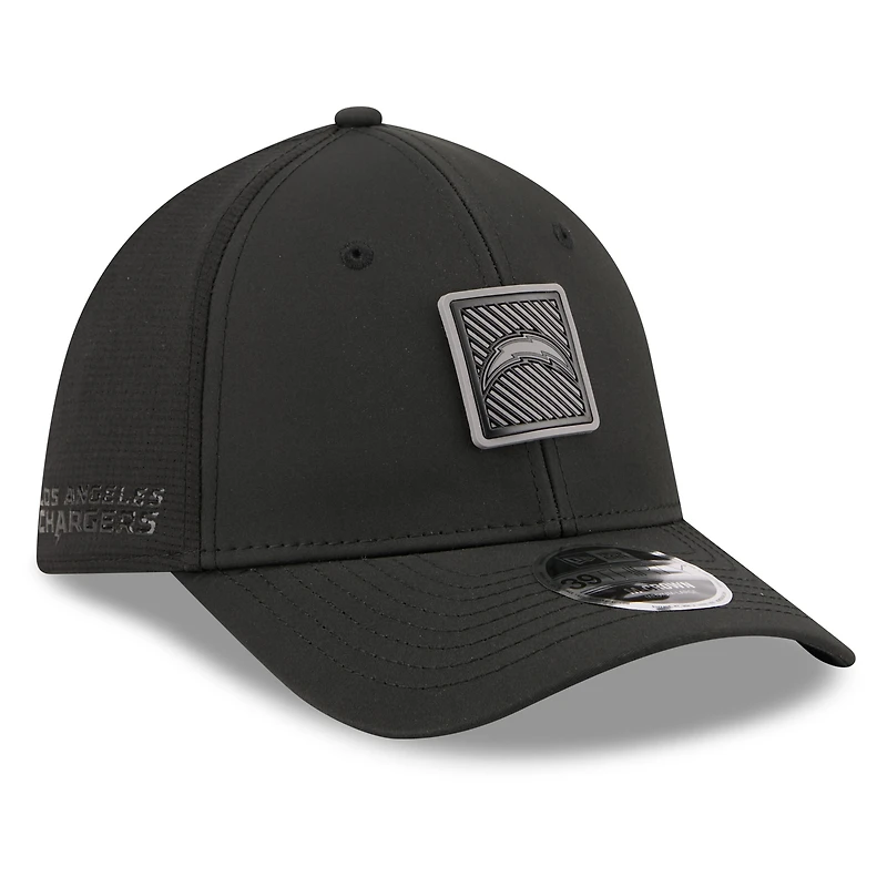 Casquette New Era noire pour homme Los Angeles Chargers, camp d'entraînement NFL 2026, modèle 39THIRTY Flex