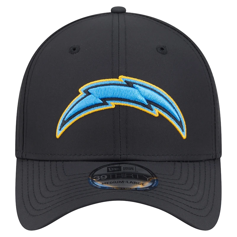 Casquette New Era noire Los Angeles Chargers Night 39THIRTY Flex pour homme