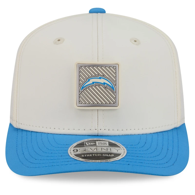 Casquette ajustable New Era crème/bleu poudré Los Angeles Chargers, camp d'entraînement NFL 2026, modèle 9SEVENTY.
