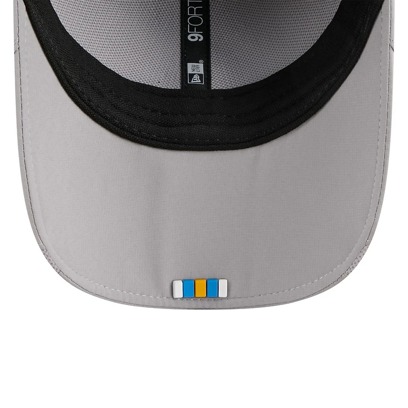 Casquette ajustable 9FORTY Sideline 2025 grise New Era pour homme des Los Angeles Chargers