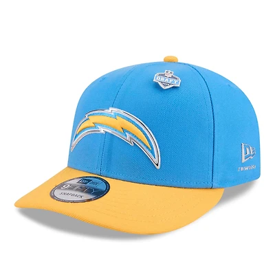 Casquette snapback New Era 9FIFTY pré-courbée pour homme, bleu poudre/or, Los Angeles Chargers, édition spéciale draft NFL 2026.