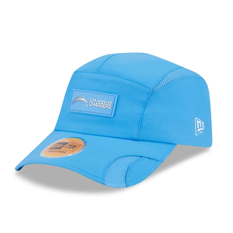 Casquette ajustable Sideline Runner 2025 bleu poudre New Era pour homme des Los Angeles Chargers