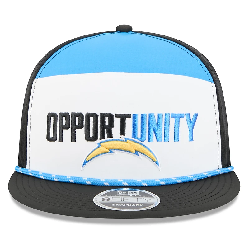 Casquette snapback New Era 9FIFTY pour homme, blanche et noire, Los Angeles Chargers 2025 Inspire Change, à panneaux séparés.