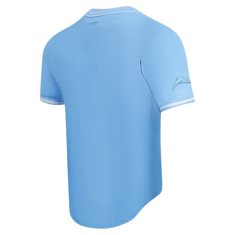 Chemise boutonnée en maille triple ton sur Pro Standard pour hommes, bleu poudre, Los Angeles Chargers