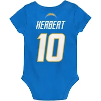 Nouveau-né et nourrisson Justin Herbert Powder Blue Los Angeles Chargers Mainliner Player Name & Number Body