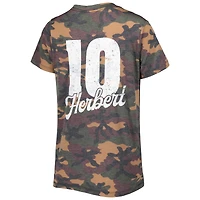 T-shirt tri-mélange à col en V pour femmes Majestic Threads Justin Herbert Camo Los Angeles Chargers Nom et numéro