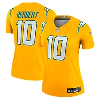 Haut Nike Justin Herbert Gold pour femme, joueur de performance Alternate Charger Power Legend des Los Angeles Chargers