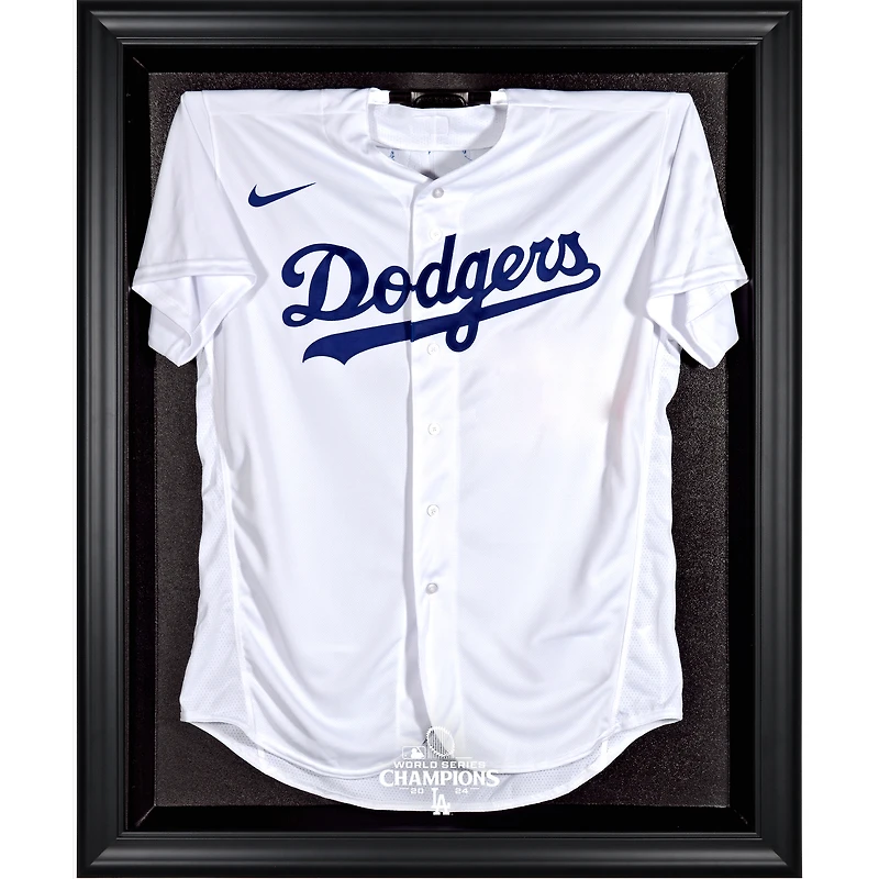 Vitrine de présentation du maillot avec logo encadré noir des champions de la série mondiale 2024 des Dodgers de Los Angeles