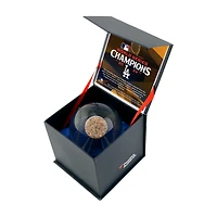 Balle de baseball en cristal des champions de la série mondiale 2024 des Dodgers de Los Angeles avec de la terre utilisée lors du match